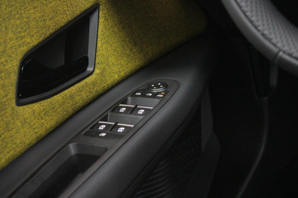 Renault 5 COMFORT RANGE ICONIC CINQ 150PK 52 kWh | PACK WINTER: ELEKTRISCH VERWARMBARE VOORSTOELEN/ELEKTRISCH VERWARMBAAR STUURWIEL/BESTUURDERSSTOEL MET ELEKTRISCH VERSTELBARE LENDESTEUN/IN HOOGTE VERSTELBARE PASSAGIERSSTOEL | PACK PREMIUM SOUND HARMAN KARDON: 9 SPEAKERS WAARVAN 1 SUBWOOFER/VERMOGEN 410 WATT/5 GELUIDSSFEREN: STUDIO/PODCAST/CONCERT/CLUB EN IMMERSION | PACK PARKING: FULL EASY PARK ASSIST MET PARKEERSENSOREN AAN VOOR EN ZIJKANT | PACK SAFETY & ADVANCED DRIVING ASSIST: INTELLIGENT ADAPTIVE CRUISE CONTROL,GEBRUIKT KAARTDATA OM SNELHEID AAN TE PASSEN/ACCUPANT SAFETY E