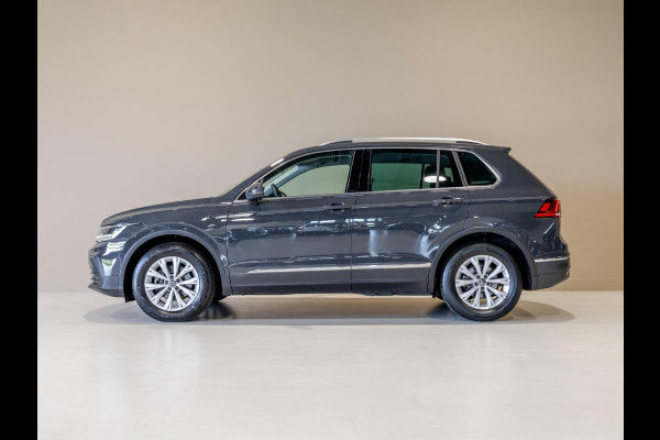 Volkswagen Tiguan 1.5 TSI Life Business / 150pk / Achteruitrij camera / Stoel en stuur verwarming /