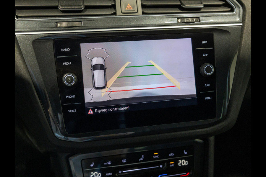 Volkswagen Tiguan 1.5 TSI Life Business / 150pk / Achteruitrij camera / Stoel en stuur verwarming /