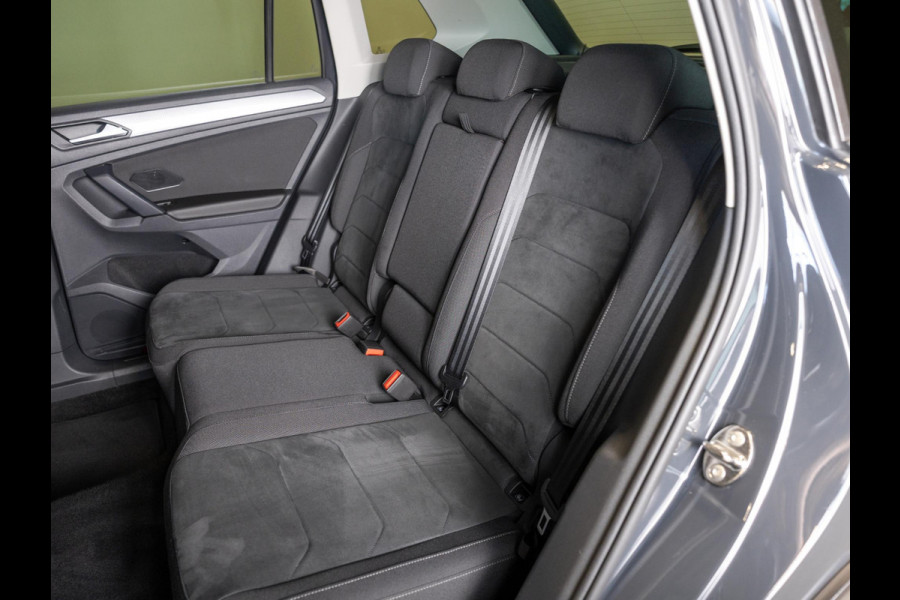 Volkswagen Tiguan 1.5 TSI Life Business / 150pk / Achteruitrij camera / Stoel en stuur verwarming /