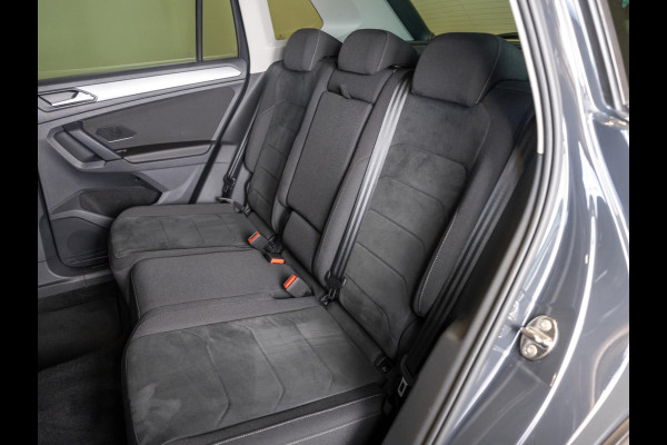 Volkswagen Tiguan 1.5 TSI Life Business / 150pk / Achteruitrij camera / Stoel en stuur verwarming /
