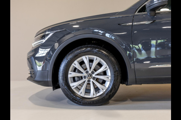 Volkswagen Tiguan 1.5 TSI Life Business / 150pk / Achteruitrij camera / Stoel en stuur verwarming /