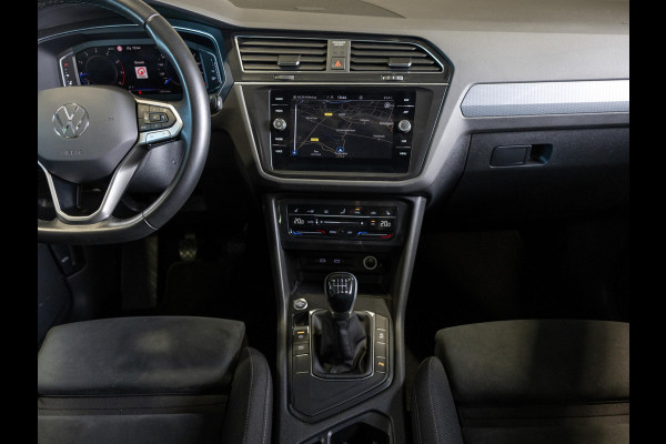 Volkswagen Tiguan 1.5 TSI Life Business / 150pk / Achteruitrij camera / Stoel en stuur verwarming /
