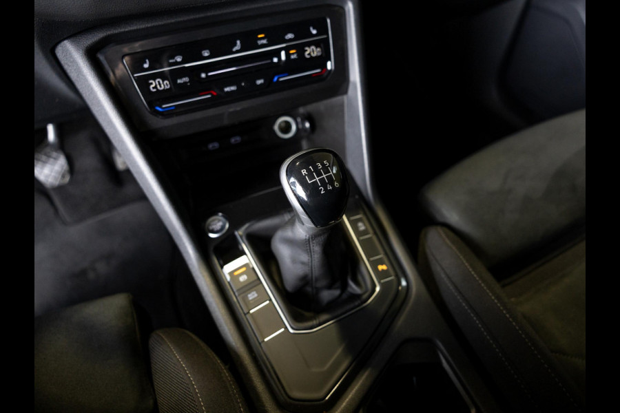 Volkswagen Tiguan 1.5 TSI Life Business / 150pk / Achteruitrij camera / Stoel en stuur verwarming /