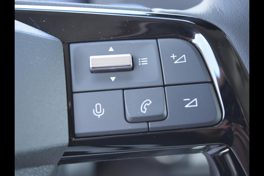 Opel Vivaro-e Dubbele Cabine 75kWh | STX Sport | Mooiste  bus van NL (!) | Lederen bekleding | Spoilerpakket | 18 inch Lichtmetalen velgen | Dynamic Comfort NAV Pakket | Winterpakket | 2x schuifdeur | Betimmering | Comfortstoelen |
