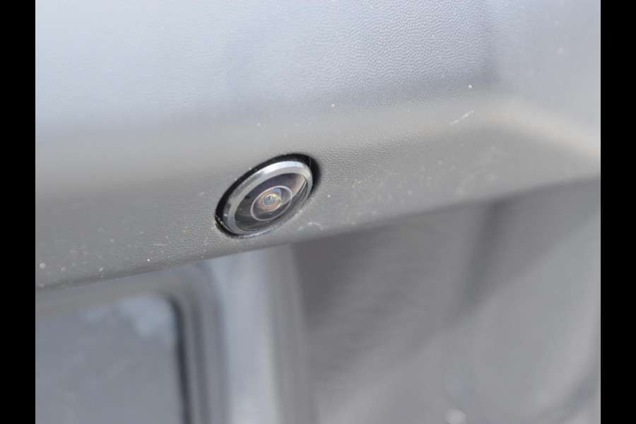 Opel Vivaro-e Dubbele Cabine 75kWh | STX Sport | Mooiste  bus van NL (!) | Lederen bekleding | Spoilerpakket | 18 inch Lichtmetalen velgen | Dynamic Comfort NAV Pakket | Winterpakket | 2x schuifdeur | Betimmering | Comfortstoelen |