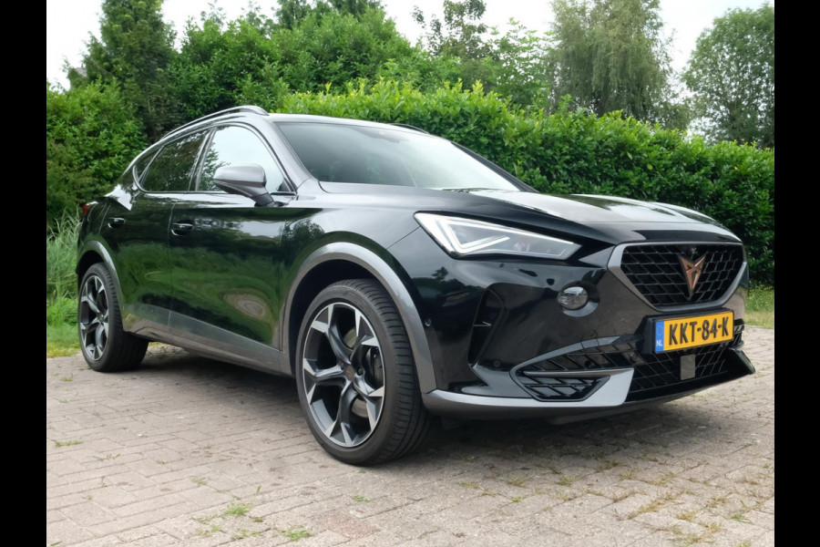 CUPRA Formentor 1.4 e-Hybrid VZ Performance 245 PK | Wegklapbare trekhaak | Elek. klep | Stuur & Stoelverwarming | Camera | Adaptive cruise control | Memory seats