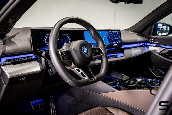 BMW 5 Serie Touring 530e|M-sport|Pano|Fiscaal aantrekkelijk
