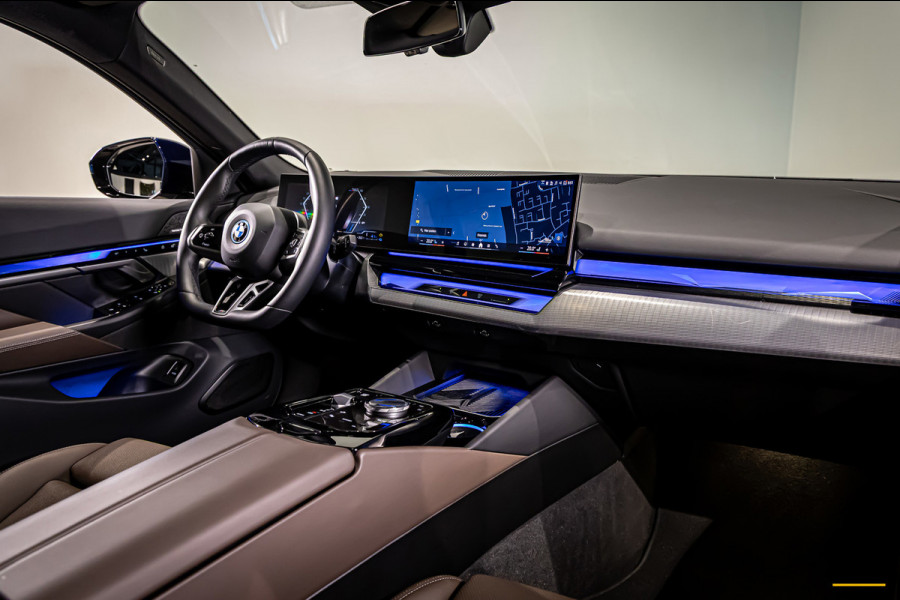 BMW 5 Serie Touring 530e|M-sport|Pano|Fiscaal aantrekkelijk