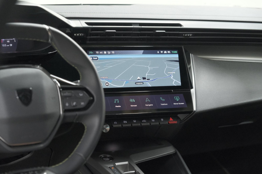 Peugeot 408 1.2 Hybrid 136 e-DCS6 GT | 360 Camera | Elektrische kofferklep | Dodehoekdetectie | Alcantara Stoelen