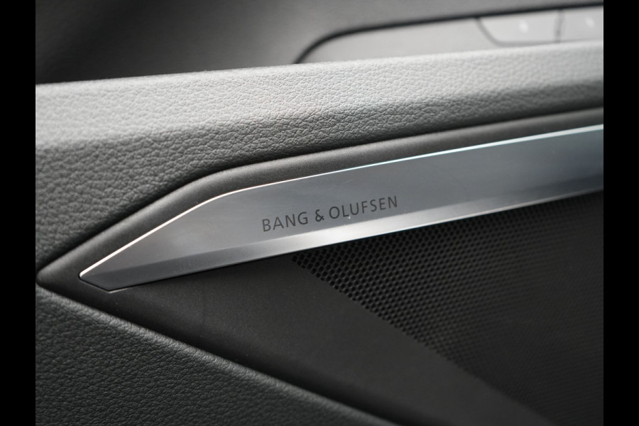 Audi e-tron 50 Quattro S Line 71 kWh 313pk Dealer O.H. | Panodak | Luchtvering | Head Up | Adaptive Cruise | Bang & Olufsen | Camera | Matrix LED | Alcantara Sportstoelen Memory & Verwarmd | Sfeerverlichting | Apple Carplay | Keyless | Blis |