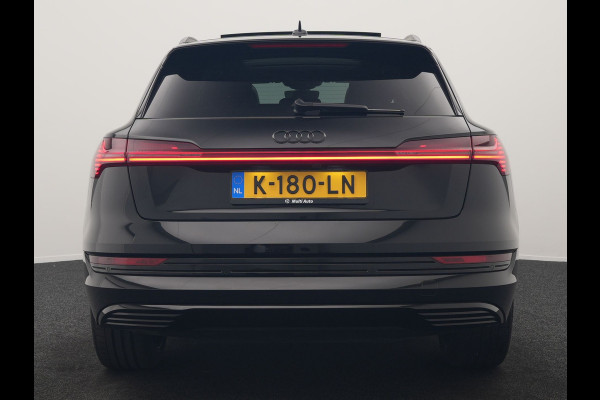 Audi e-tron 50 Quattro S Line 71 kWh 313pk Dealer O.H. | Panodak | Luchtvering | Head Up | Adaptive Cruise | Bang & Olufsen | Camera | Matrix LED | Alcantara Sportstoelen Memory & Verwarmd | Sfeerverlichting | Apple Carplay | Keyless | Blis |