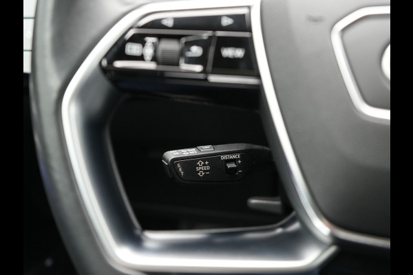 Audi e-tron 50 Quattro S Line 71 kWh 313pk Dealer O.H. | Panodak | Luchtvering | Head Up | Adaptive Cruise | Bang & Olufsen | Camera | Matrix LED | Alcantara Sportstoelen Memory & Verwarmd | Sfeerverlichting | Apple Carplay | Keyless | Blis |