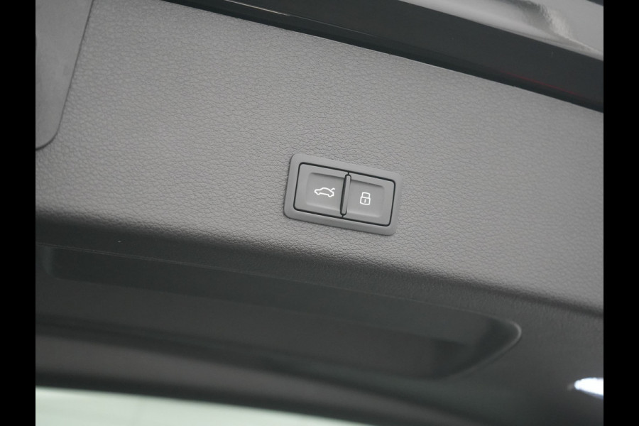 Audi e-tron 50 Quattro S Line 71 kWh 313pk Dealer O.H. | Panodak | Luchtvering | Head Up | Adaptive Cruise | Bang & Olufsen | Camera | Matrix LED | Alcantara Sportstoelen Memory & Verwarmd | Sfeerverlichting | Apple Carplay | Keyless | Blis |