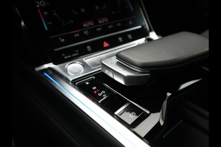 Audi e-tron 50 Quattro S Line 71 kWh 313pk Dealer O.H. | Panodak | Luchtvering | Head Up | Adaptive Cruise | Bang & Olufsen | Camera | Matrix LED | Alcantara Sportstoelen Memory & Verwarmd | Sfeerverlichting | Apple Carplay | Keyless | Blis |