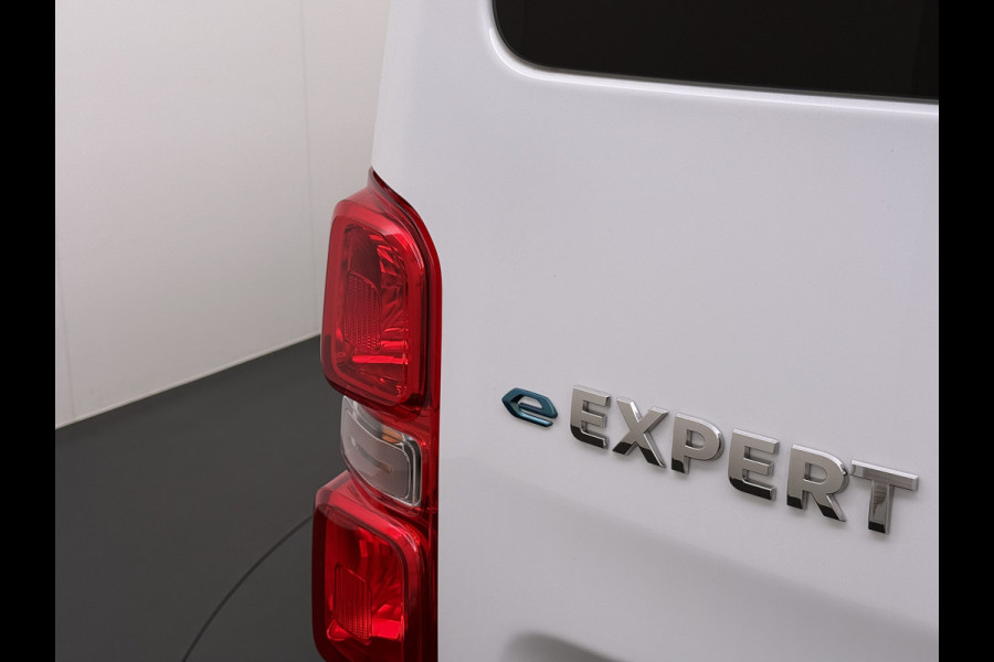 Peugeot e-Expert Automaat 50kWh Incl Btw SOH 92% 9-Persoons Navi* Apple Carplay Android Auto Airco Cruise Control Privacy Glas DAB Isofix Bluetooth Dealeronderhouden Origineel Nederlandse Auto