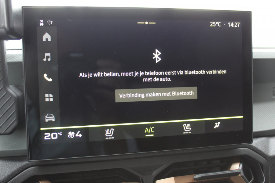 Dacia Duster 1.2-130pk TCe Mild-Hybrid Extreme. Stoere SUV ! Slechts 16.000km ! Autm. airco, LED verl., 360gr. camera, parkeersensoren v+a, stoelverw., cruise control, dodehoek ass., telefoonvoorb., navigatie by Apple carplay / Android auto etc.