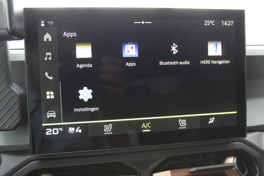 Dacia Duster 1.2-130pk TCe Mild-Hybrid Extreme. Stoere SUV ! Slechts 16.000km ! Autm. airco, LED verl., 360gr. camera, parkeersensoren v+a, stoelverw., cruise control, dodehoek ass., telefoonvoorb., navigatie by Apple carplay / Android auto etc.