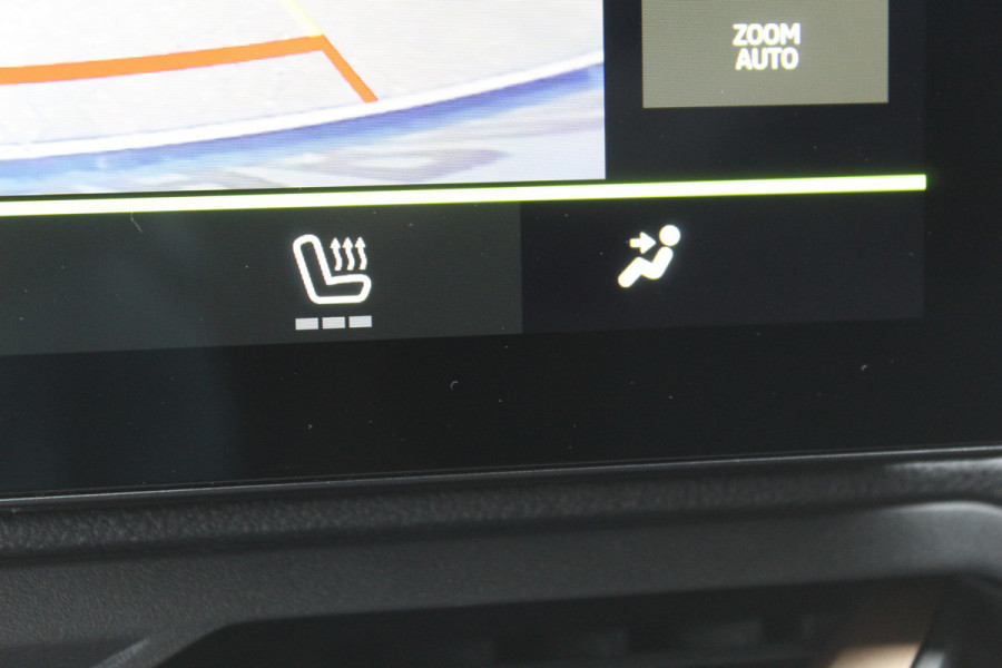 Dacia Duster 1.2-130pk TCe Mild-Hybrid Extreme. Stoere SUV ! Slechts 16.000km ! Autm. airco, LED verl., 360gr. camera, parkeersensoren v+a, stoelverw., cruise control, dodehoek ass., telefoonvoorb., navigatie by Apple carplay / Android auto etc.