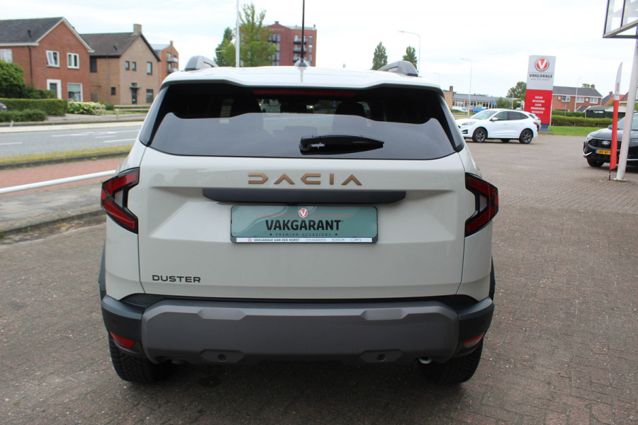 Dacia Duster 1.2-130pk TCe Mild-Hybrid Extreme. Stoere SUV ! Slechts 16.000km ! Autm. airco, LED verl., 360gr. camera, parkeersensoren v+a, stoelverw., cruise control, dodehoek ass., telefoonvoorb., navigatie by Apple carplay / Android auto etc.