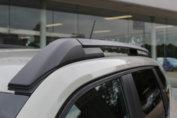 Dacia Duster 1.2-130pk TCe Mild-Hybrid Extreme. Stoere SUV ! Slechts 16.000km ! Autm. airco, LED verl., 360gr. camera, parkeersensoren v+a, stoelverw., cruise control, dodehoek ass., telefoonvoorb., navigatie by Apple carplay / Android auto etc.