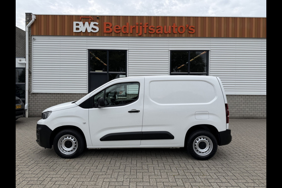 Peugeot Partner 1.2 PureTech Premium / benzine grijs kenteken / euro 6 / vaste prijs rijklaar € 11.750 ex btw / lease vanaf € 198 / airco / cruise / navi / raam in de schuifdeur / Apple Carplay Android auto