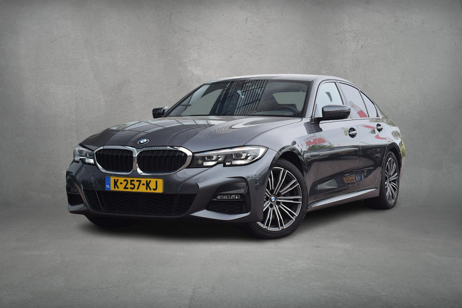 BMW 3-serie 330i High Executive | M-Sport | Leer/ Alcantara | Stoelverwarming