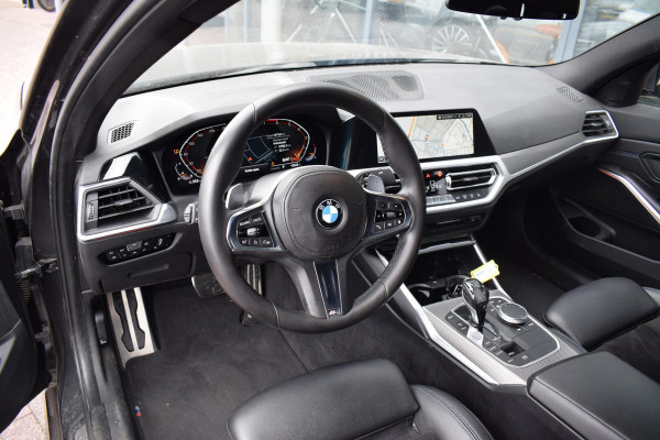 BMW 3-serie 330i High Executive | M-Sport | Leer/ Alcantara | Stoelverwarming
