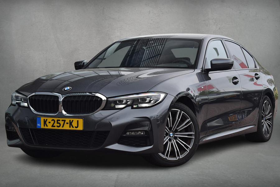BMW 3-serie 330i High Executive | M-Sport | Leer/ Alcantara | Stoelverwarming
