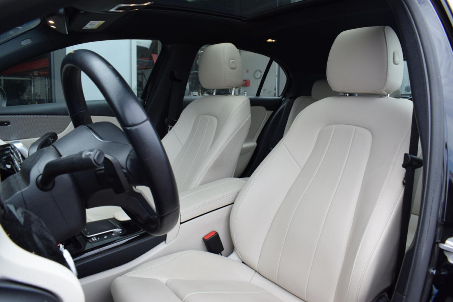 Mercedes-Benz A-Klasse 250 e Business Solution Luxury Limited | Pano | Leer | Burmester | Stoelverwarming