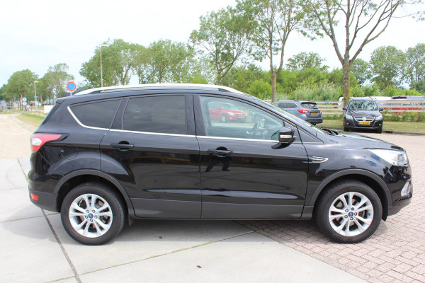 Ford Kuga 1.5 EcoBoost ST Line multimedia navi trekhaak keyless clima vol opties