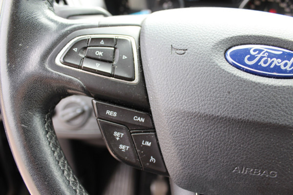 Ford Kuga 1.5 EcoBoost ST Line multimedia navi trekhaak keyless clima vol opties