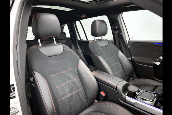 Mercedes-Benz Glb 250 4MATIC Premium Plus VOL! (Panorama, Burmester, Trekhaak, SfeerV, 360 camera, Lane Assist, AutoPilot, Etc)