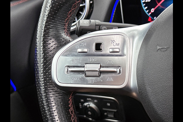 Mercedes-Benz Glb 250 4MATIC Premium Plus VOL! (Panorama, Burmester, Trekhaak, SfeerV, 360 camera, Lane Assist, AutoPilot, Etc)