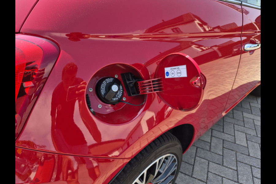 Fiat 500C RED Dolcevita 1.0 Hybrid Cabrio