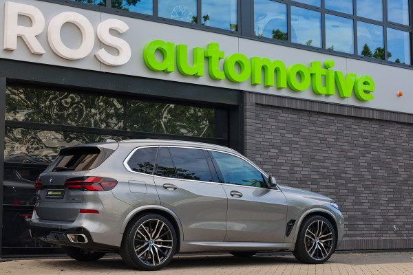 BMW X5 xDrive50e | BTW | SKYLOUNGE | 22 INCH | COMFORTSTOELEN | H/K | ACC | HUD |