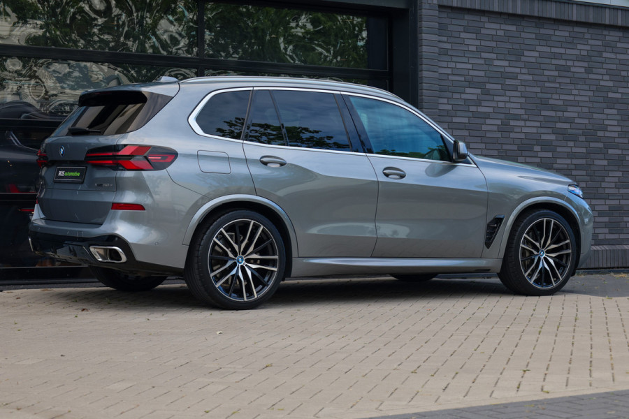BMW X5 xDrive50e | BTW | SKYLOUNGE | 22 INCH | COMFORTSTOELEN | H/K | ACC | HUD |