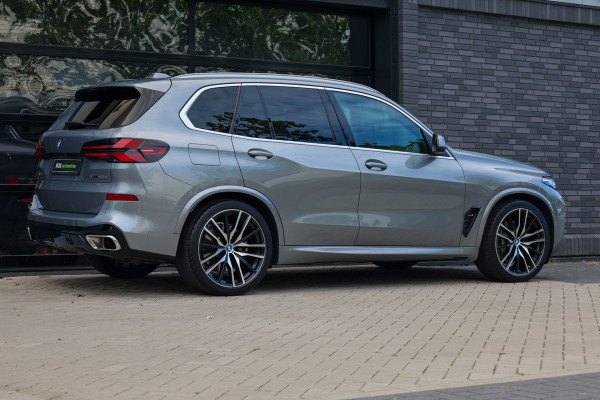 BMW X5 xDrive50e | BTW | SKYLOUNGE | 22 INCH | COMFORTSTOELEN | H/K | ACC | HUD |