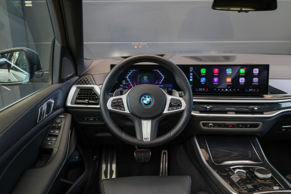 BMW X5 xDrive50e | BTW | SKYLOUNGE | 22 INCH | COMFORTSTOELEN | H/K | ACC | HUD |