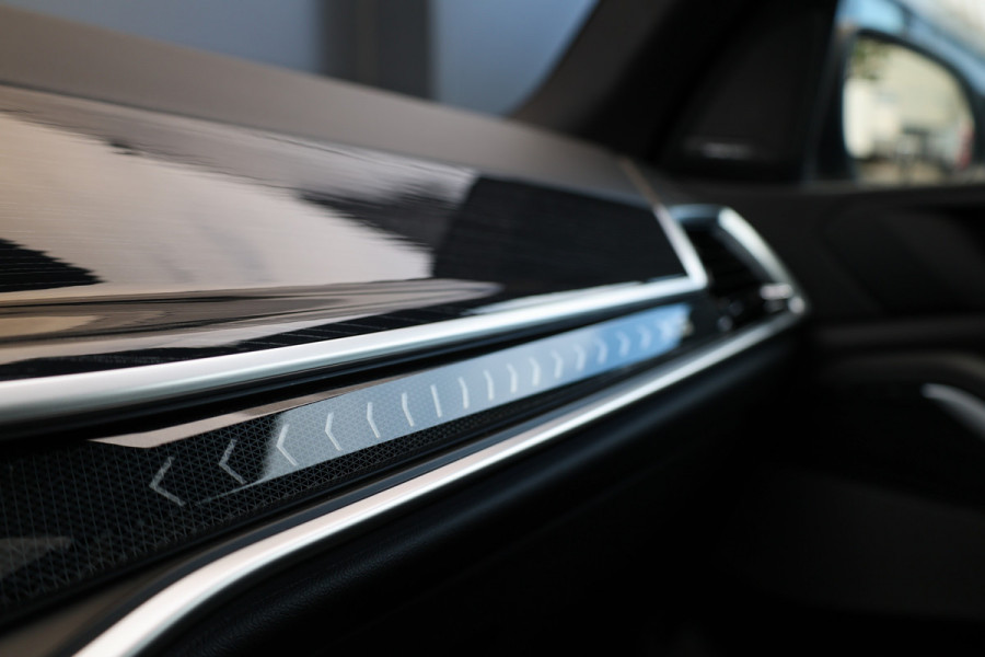 BMW X5 xDrive50e | BTW | SKYLOUNGE | 22 INCH | COMFORTSTOELEN | H/K | ACC | HUD |