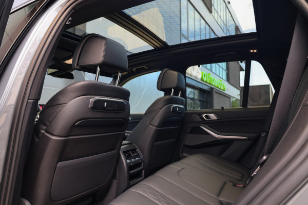 BMW X5 xDrive50e | BTW | SKYLOUNGE | 22 INCH | COMFORTSTOELEN | H/K | ACC | HUD |