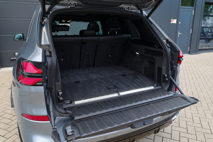 BMW X5 xDrive50e | BTW | SKYLOUNGE | 22 INCH | COMFORTSTOELEN | H/K | ACC | HUD |