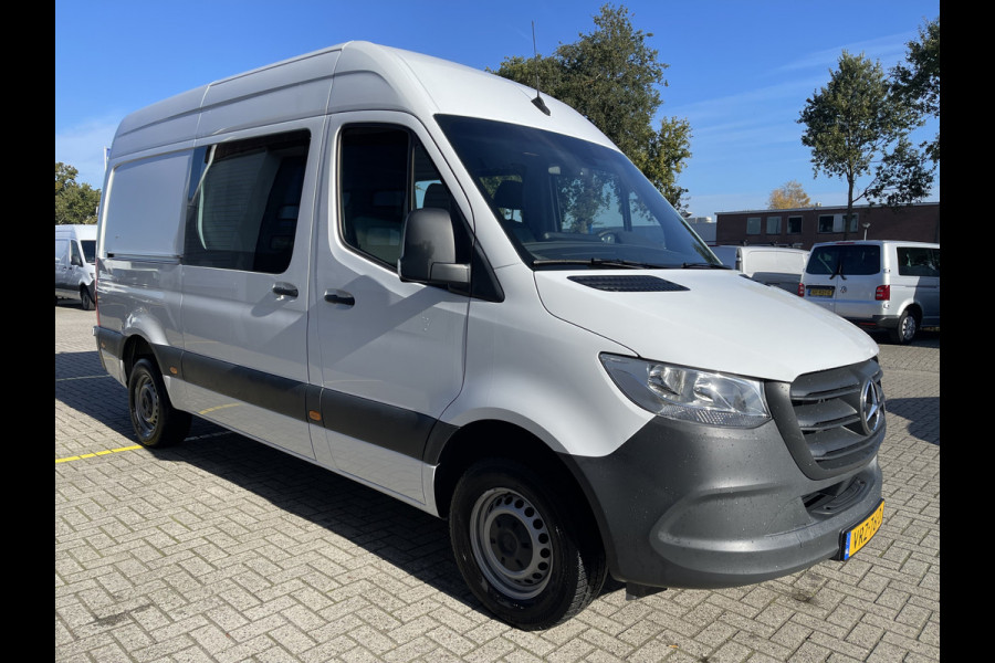 Mercedes-Benz Sprinter 317 1.9 CDI 170pk L2H2 DC 7 persoons / rijklaar € 37.950 ex btw / lease vanaf € 936 / climate control / trekhaak 3500 kg optie / achteruit rijcamera !