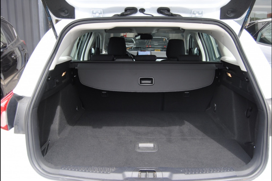 Ford FOCUS Wagon 1.0 EcoB. Tr Ed. bns