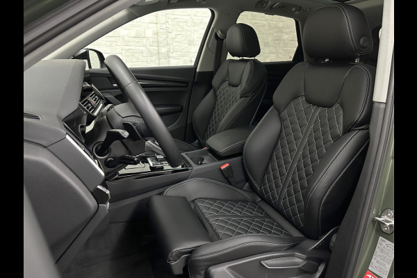 Audi Q5 50 TFSI e #RS-Leder | Panorama | ACC | Carbon | Virtual-Cockpit | 3-Zone Clima | Carplay | Zonwering | Getint Glas | Black-Optic | Lane-Assist | Stoelverwarming | District Green | Rijklaar incl. Bovag garantie |