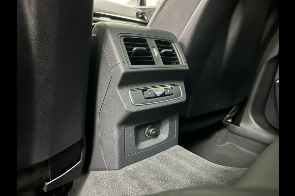 Audi Q5 50 TFSI e #RS-Leder | Panorama | ACC | Carbon | Virtual-Cockpit | 3-Zone Clima | Carplay | Zonwering | Getint Glas | Black-Optic | Lane-Assist | Stoelverwarming | District Green | Rijklaar incl. Bovag garantie |