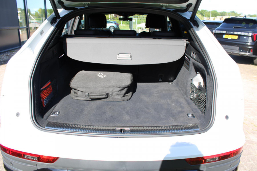Audi Q5 Sportback 55 TFSI e S edition 367 PK | S Line | Trekhaak | Luchtvering |  21 inch Audi Sport | Stoelverwarming | Bang&Olufsen | Adaptive cruise control | Dodehoeksensoren | Lendesteunverstelling