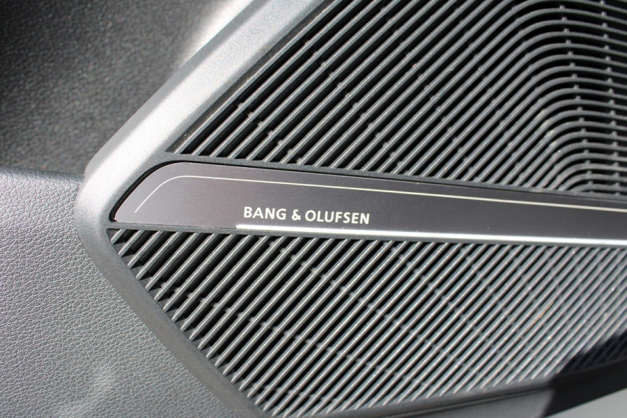 Audi Q5 Sportback 55 TFSI e S edition 367 PK | S Line | Trekhaak | Luchtvering |  21 inch Audi Sport | Stoelverwarming | Bang&Olufsen | Adaptive cruise control | Dodehoeksensoren | Lendesteunverstelling