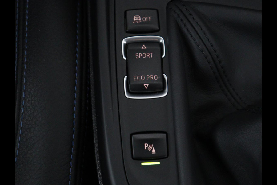 BMW 1-serie 118i High Executive M-SPORT | Leder | Full LED | Climate control | Stoelverwarming | Park assist | Cruise control | DAB | Bluetooth | Sfeerverlichting |
