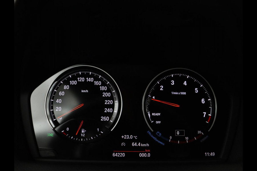 BMW 1-serie 118i High Executive M-SPORT | Leder | Full LED | Climate control | Stoelverwarming | Park assist | Cruise control | DAB | Bluetooth | Sfeerverlichting |